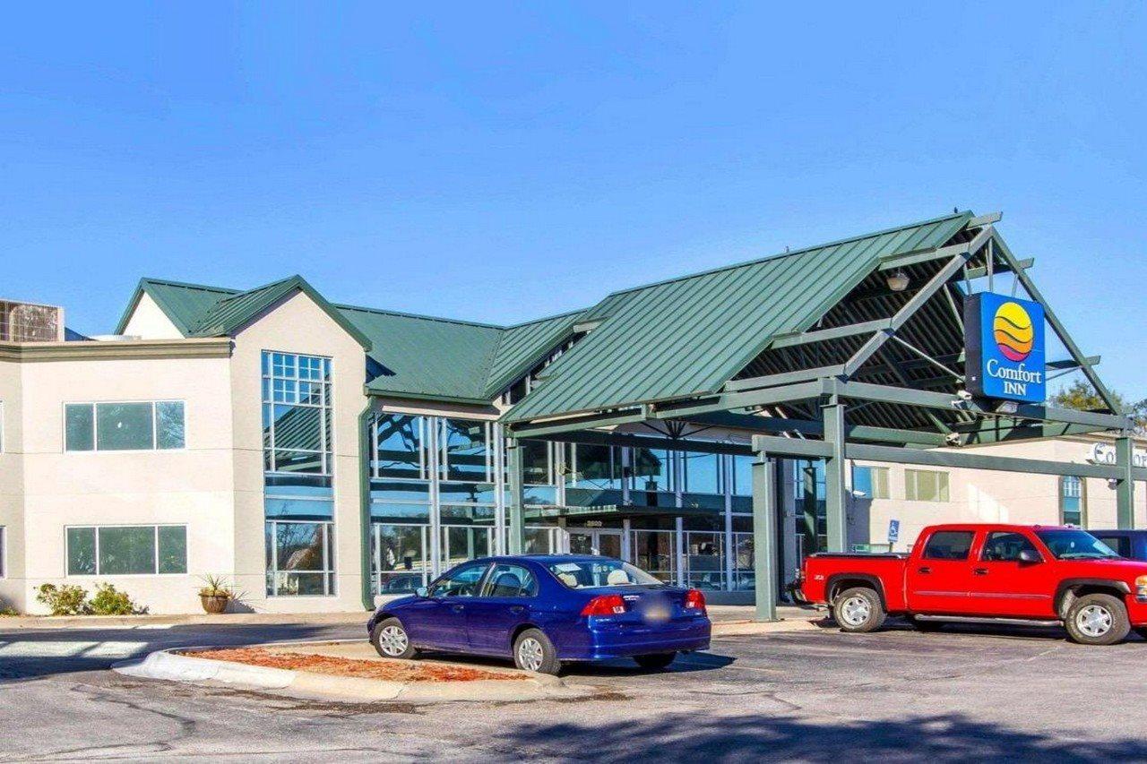 Americinn By Wyndham Omaha Near Zoo Exterior photo