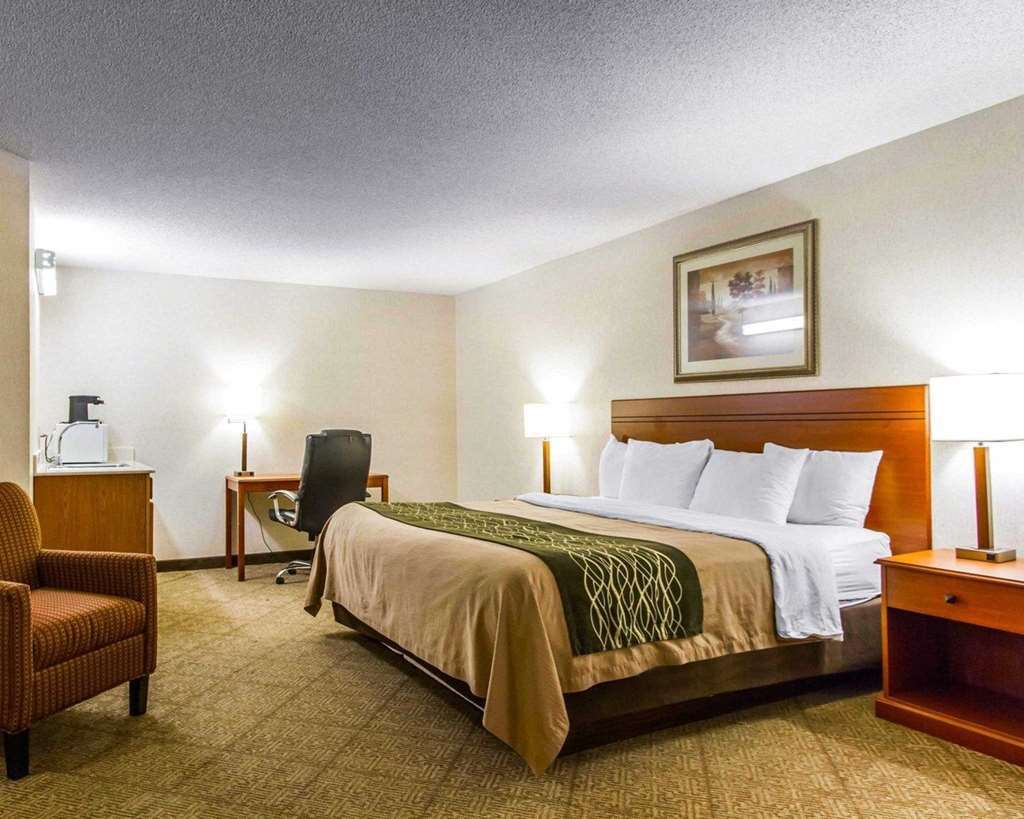 Americinn By Wyndham Omaha Near Zoo Room photo