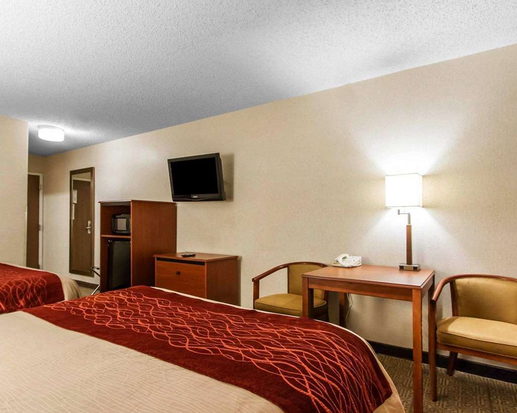 Americinn By Wyndham Omaha Near Zoo Room photo